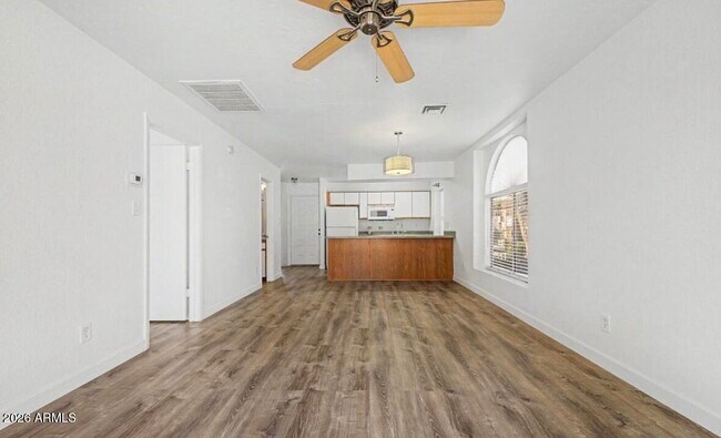Building Photo - 7040 W Olive Ave
