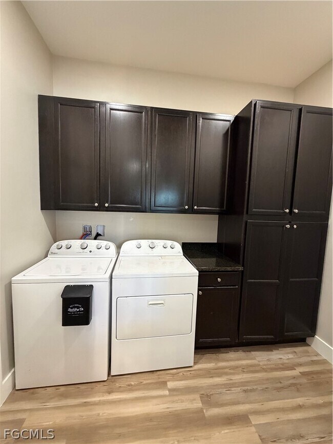 Building Photo - 11595 Tomato Rd