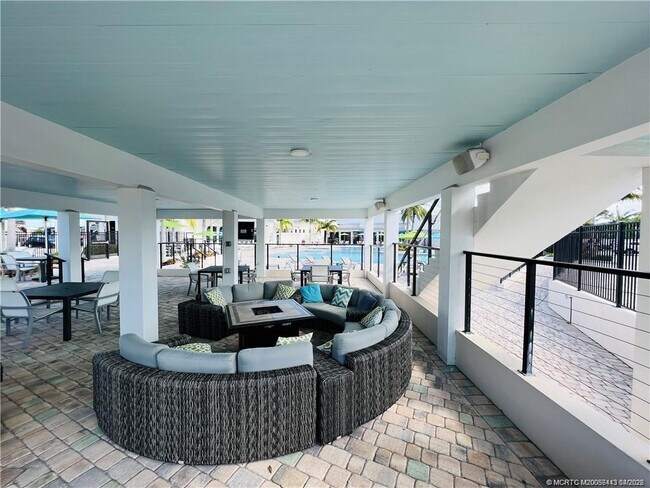 Building Photo - 35 NE Nautical Dr