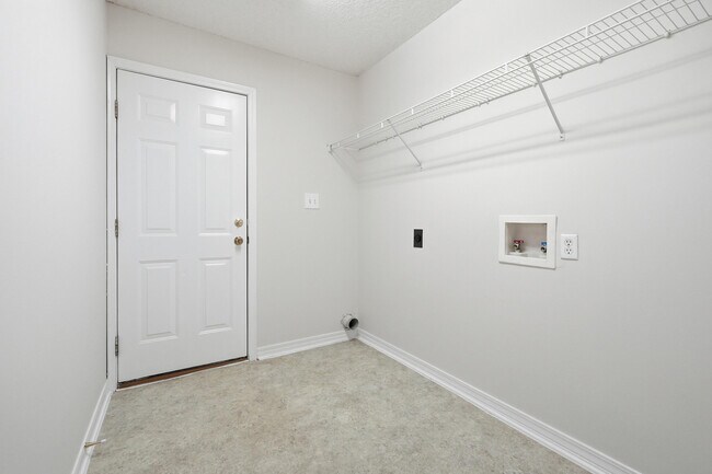 Building Photo - 4227 Shadow Ln