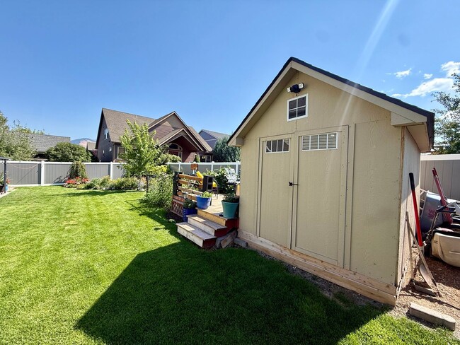 Building Photo - 5436 Bigfork Rd