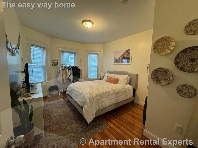 Building Photo - 29-31 Belknap St Unit #1