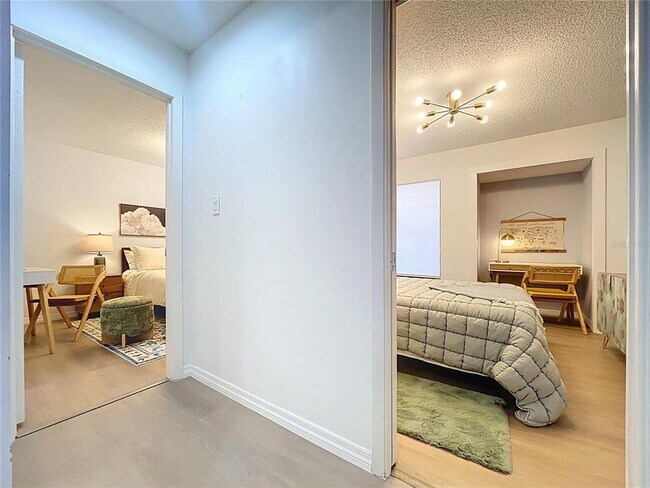 Building Photo - 4646 La Jolla Dr