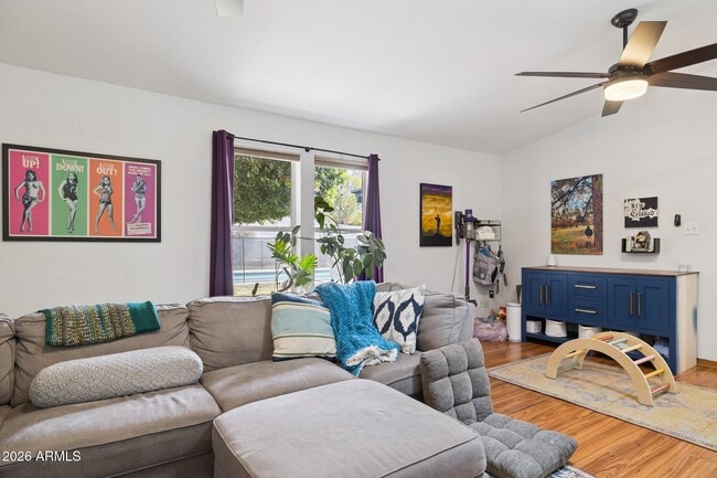 Building Photo - 6721 N 12th Wy