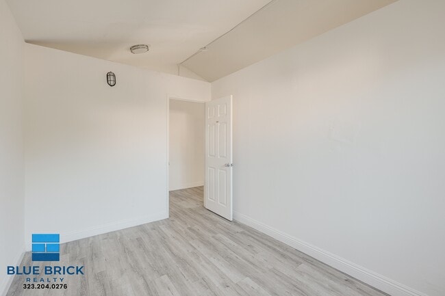 Building Photo - 14025 Victory Blvd