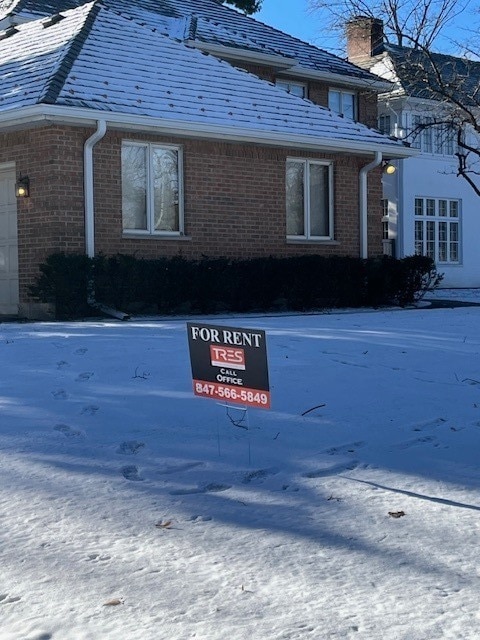 Building Photo - 537 E Center Ave