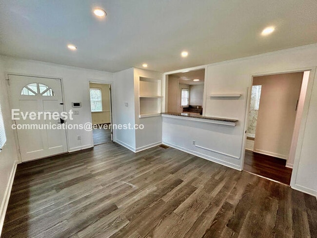 Building Photo - 1738 Duke Rd