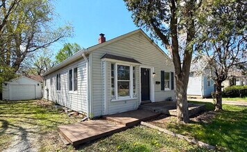 Building Photo - EAST//CENTER TOWNSHIP, Great renovated home!!