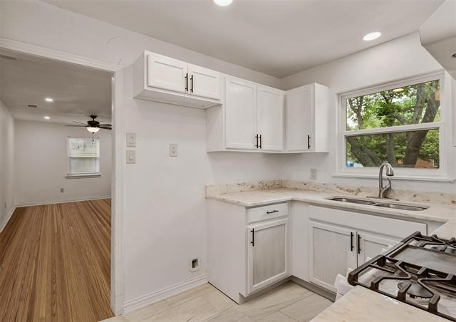 Building Photo - 3004 Ballinger Dr