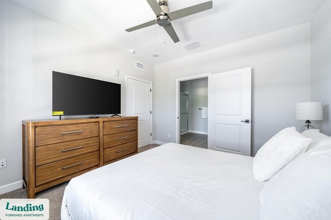 Building Photo - 84 San Filippo Dr SE