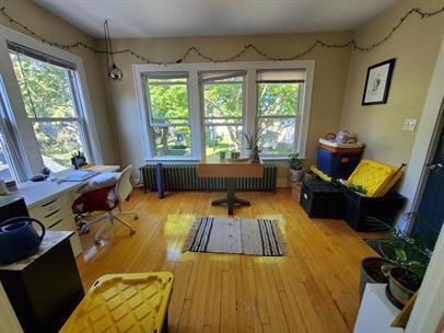 Building Photo - "Charming 1-Bedroom Haven with Spacious 1000 Sq Ft in Minneapolis!"