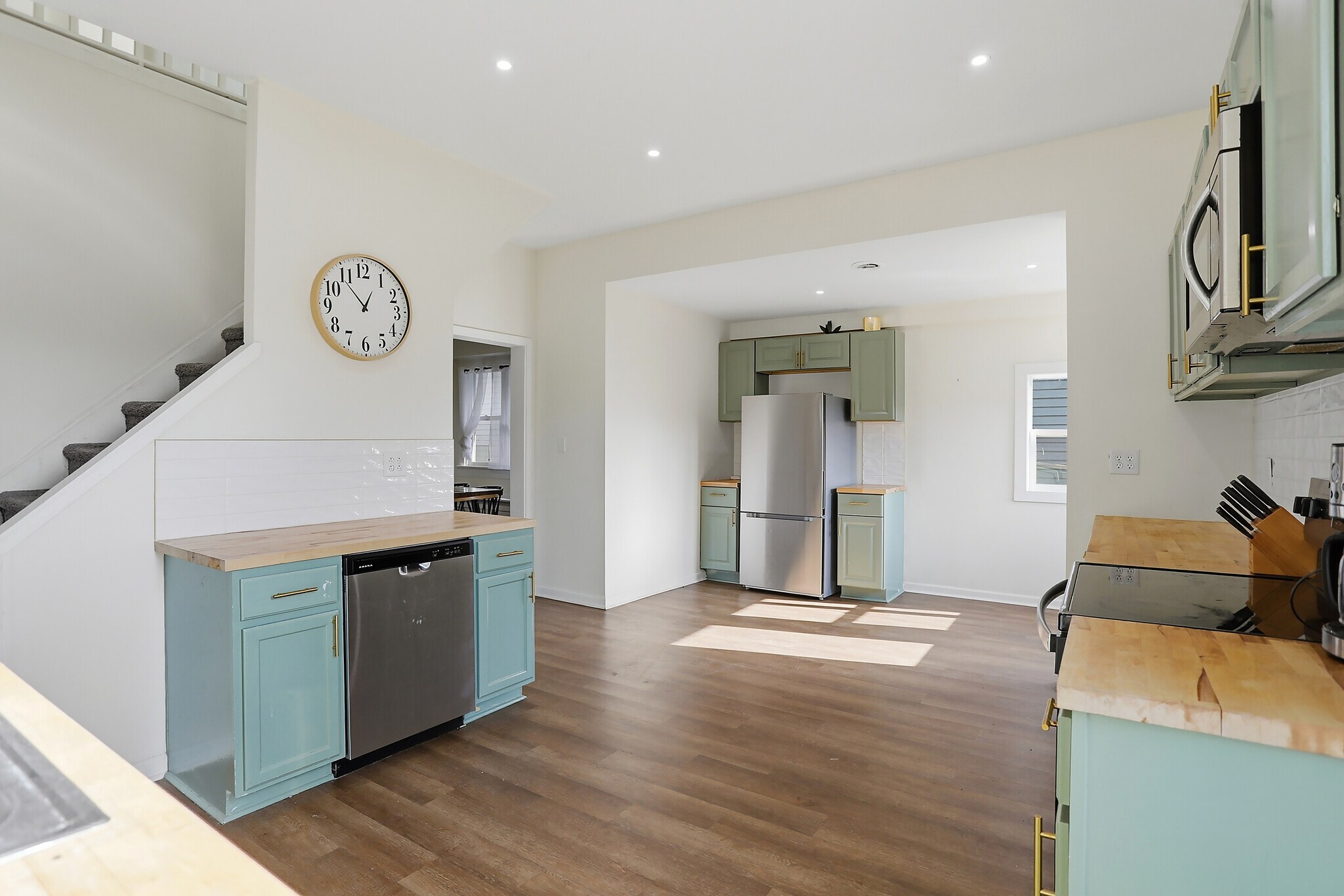 Building Photo - 941 E Raymond St