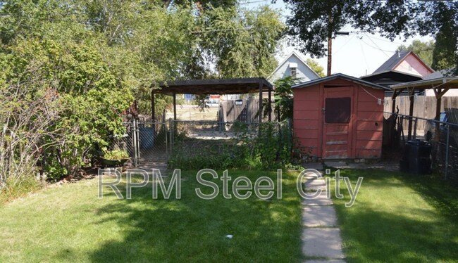 Building Photo - 1012 Cedar St