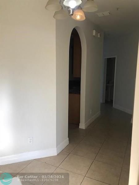 Building Photo - 1018 Pipers Cay Dr