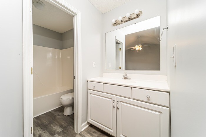 Building Photo - 115 Ashdown Dr