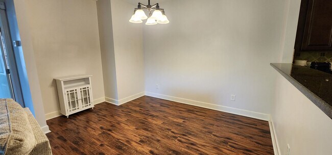 Building Photo - Lenox Village Apartment