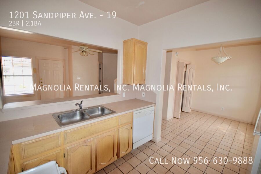 Building Photo - 1201 Sandpiper Ave