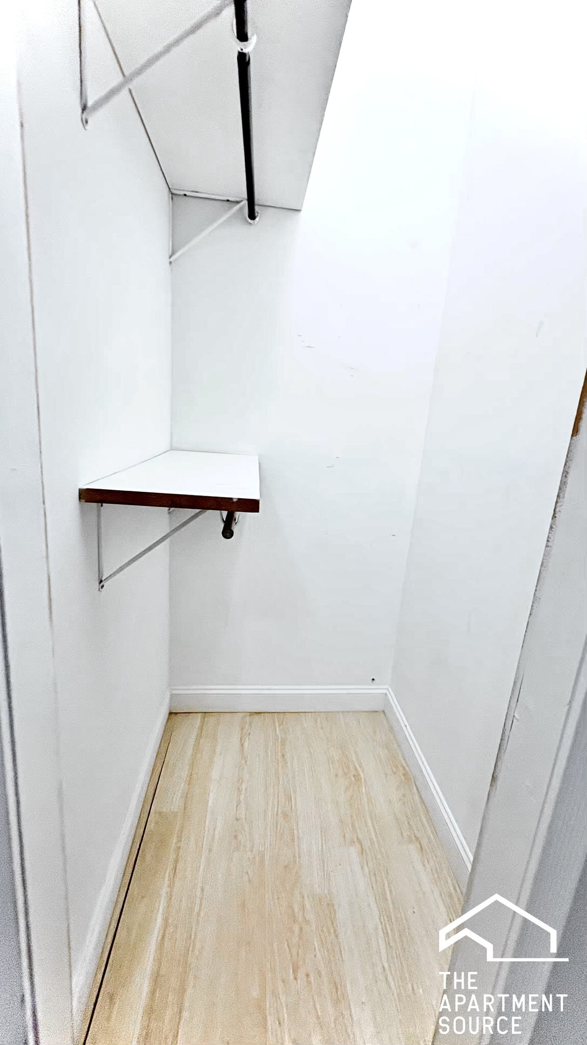 Building Photo - 208 N Kolin Ave