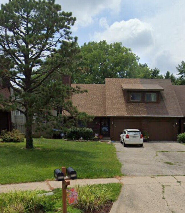 Front of town house. - 5341 SW 15th Ct