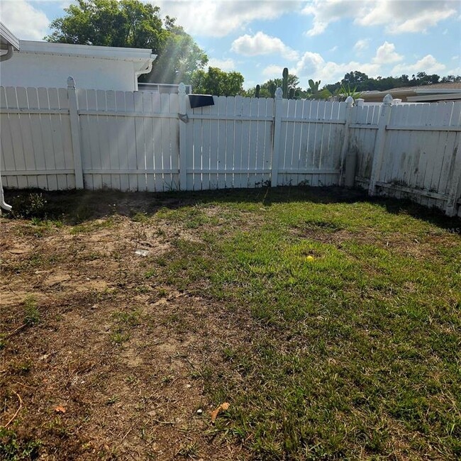 Building Photo - 5232 Sparrow Dr