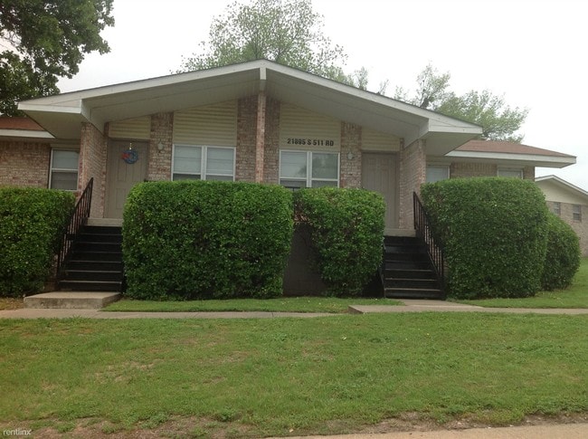 Primary Photo - 18165 W 798 Rd