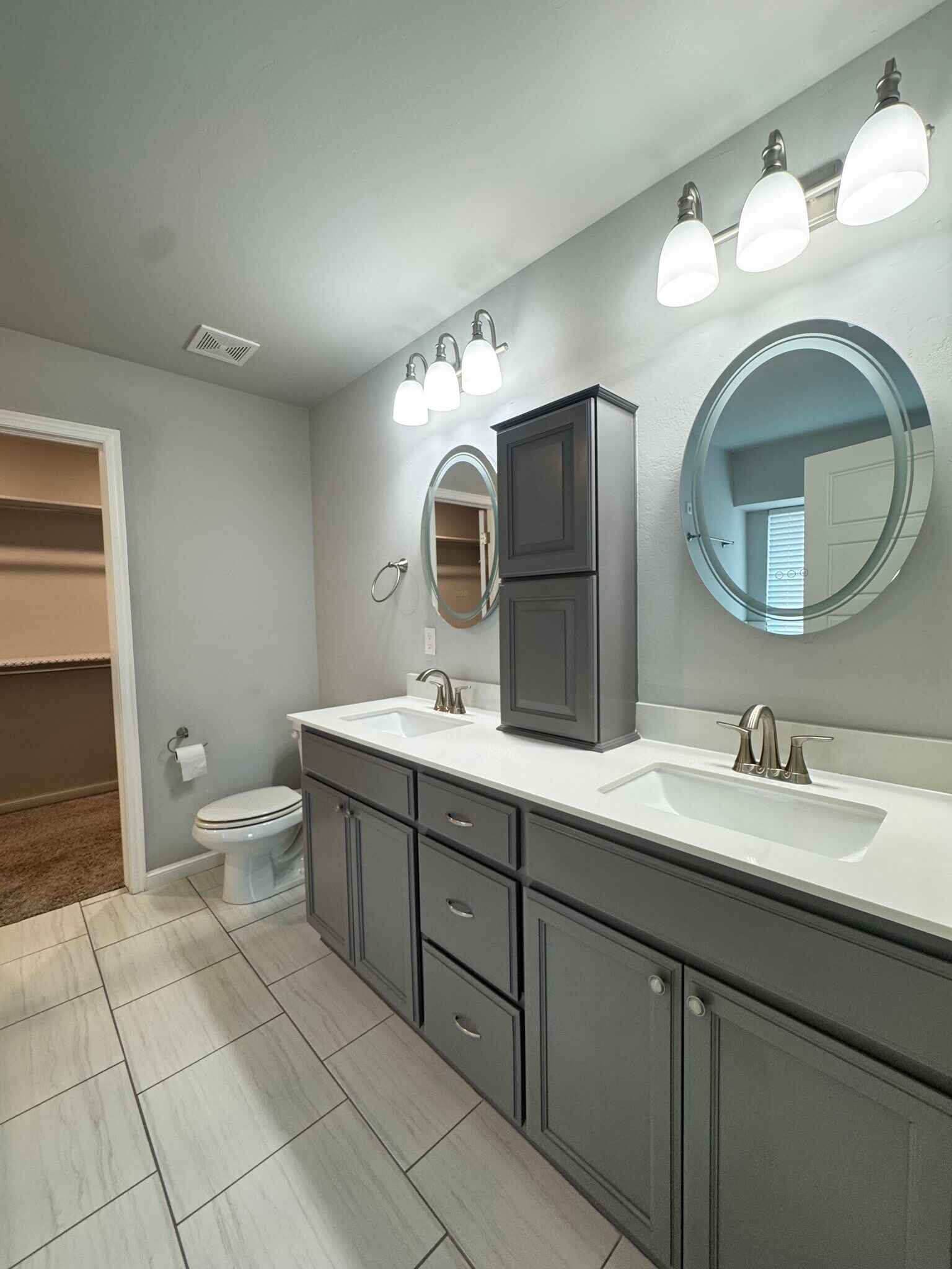 Building Photo - 9104 SW 47th St