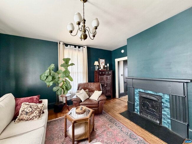 Building Photo - 1105 Little High St