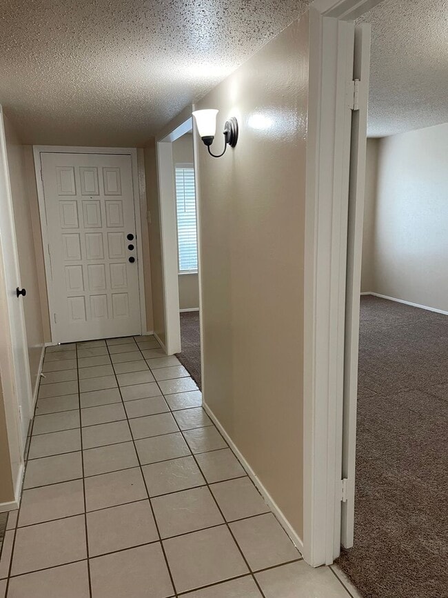 Building Photo - Application Received | Single-Story 3 Bed, 2 Bath | Prime Waco Location | Cul-de-Sac Lot with Gar...