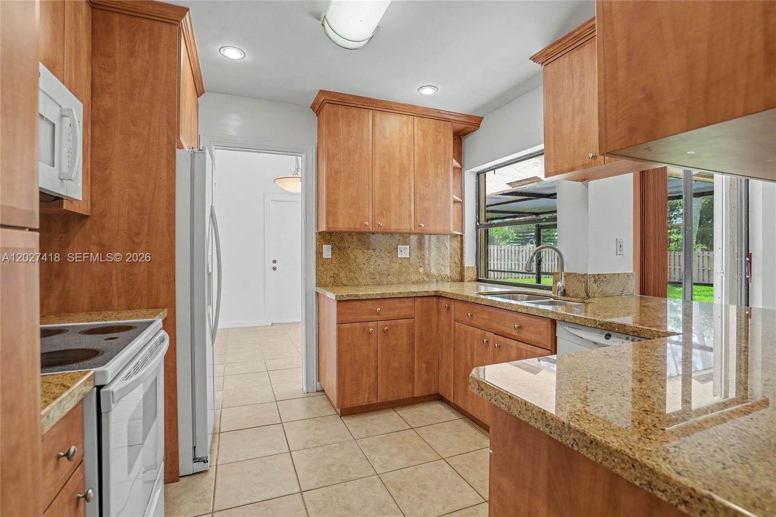 Building Photo - 10711 SW 116th Ave