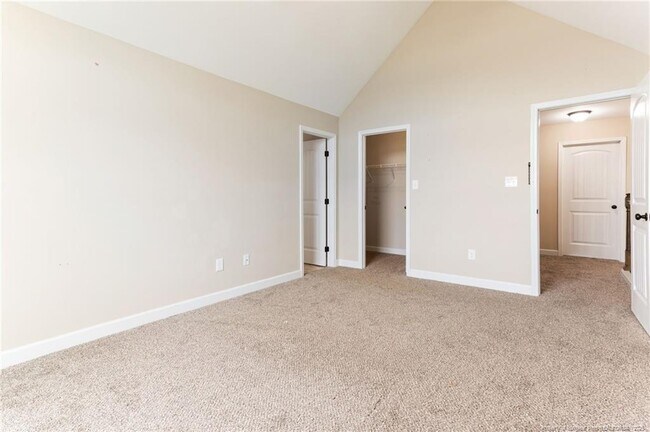 Building Photo - 573 Wedgefield Dr