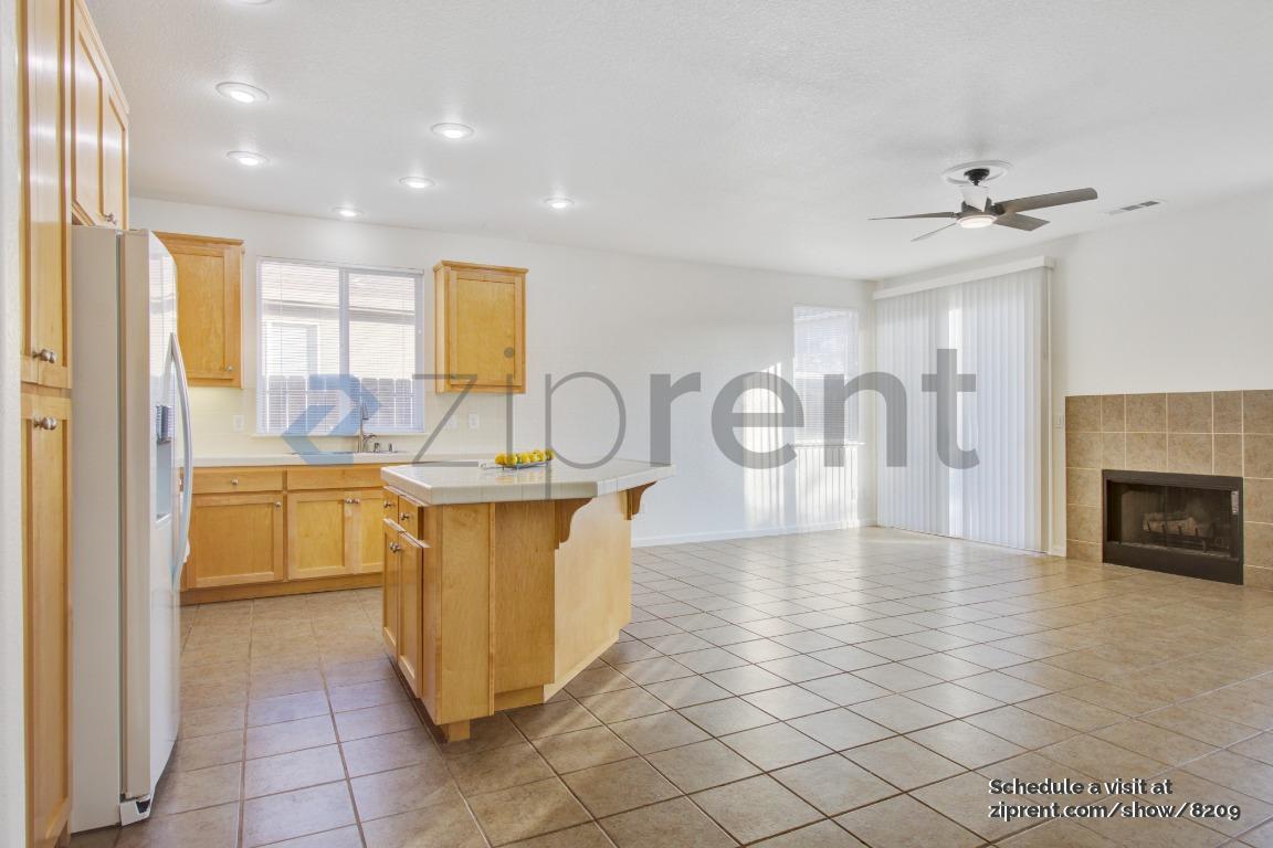 Building Photo - 808 Ann Marie Dr