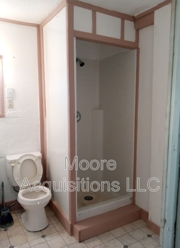 Building Photo - 1811 Nowlin St