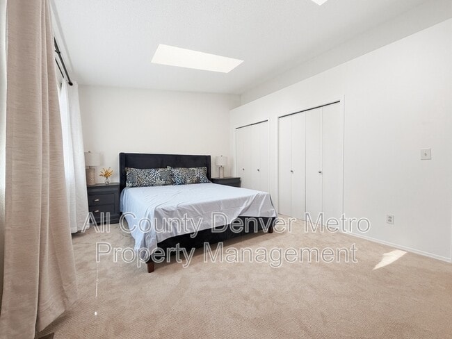 Building Photo - 8418 Everett Way