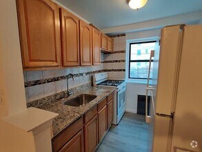 Building Photo - 2 bedroom in BRONX NY 10457