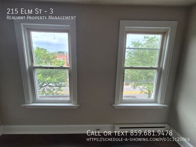 Building Photo - 215 Elm St