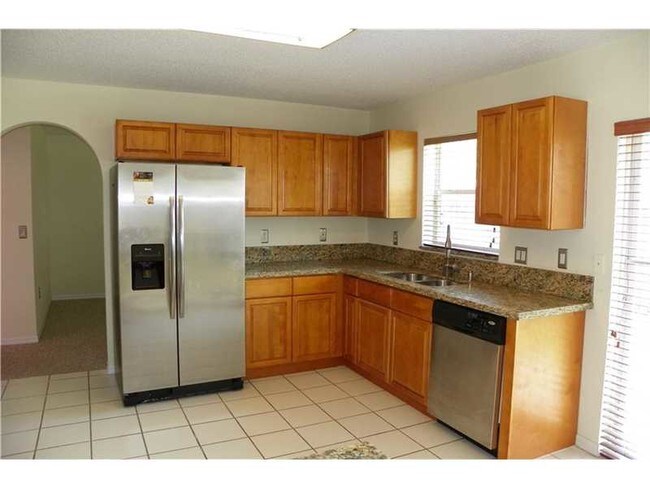 Building Photo - 14804 SW 155th Pl