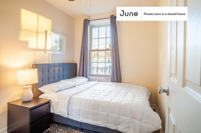 Building Photo - 4706 9th St NW