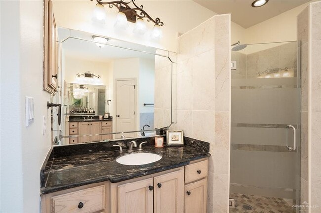 Building Photo - 28 Santa Monica St