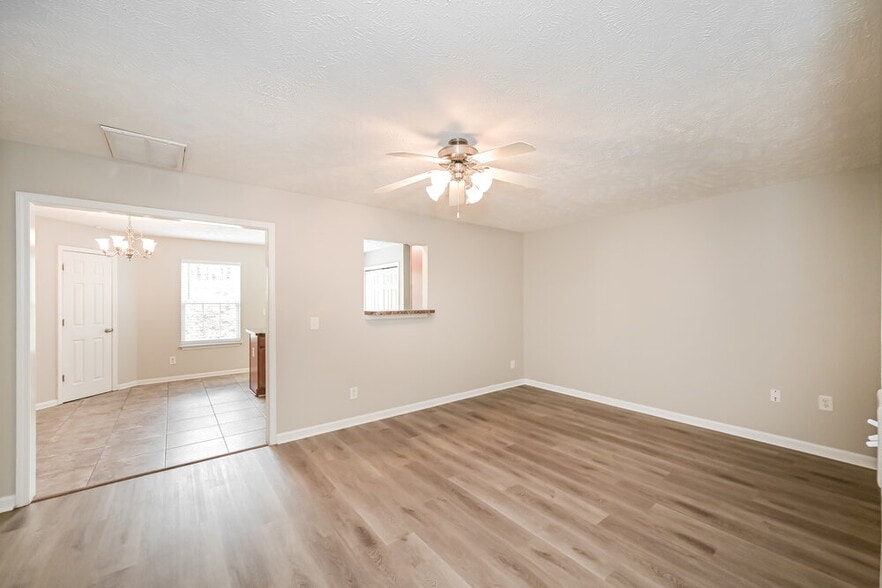 Building Photo - 104 David Bolin Dr