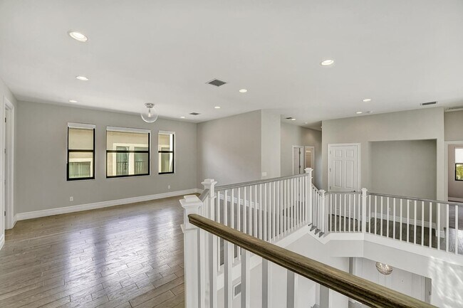 Building Photo - 16317 Cabernet Dr