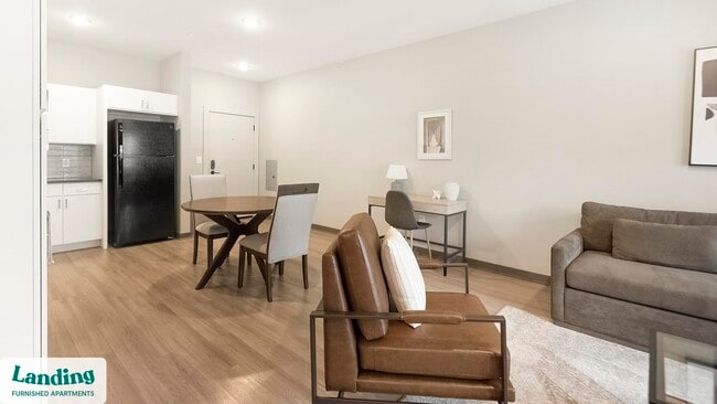 Building Photo - 645 N Front St