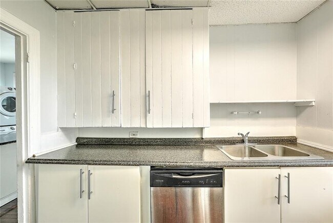 Building Photo - 35 Hammond St