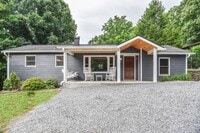 Building Photo - 5 E Keesler Ave
