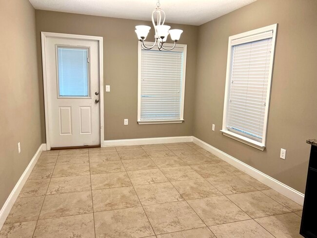 Building Photo - 415 E Field Ave