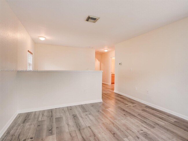 Building Photo - 14028 SW 274th Terrace