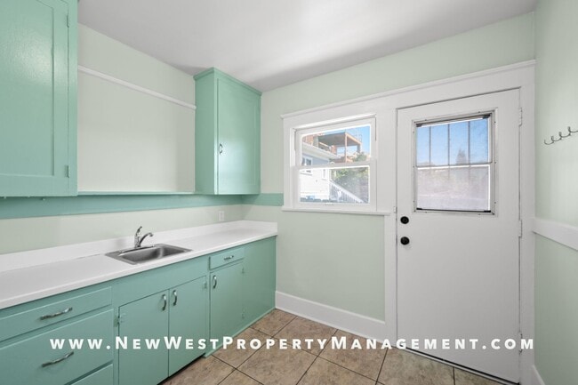 Building Photo - Charming Sherman Heights 2-Bedroom, Available Now!