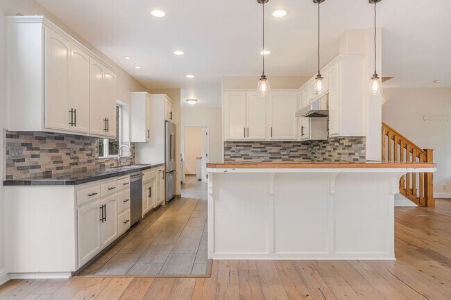 Building Photo - Solvang Private Gated Remodeled Home