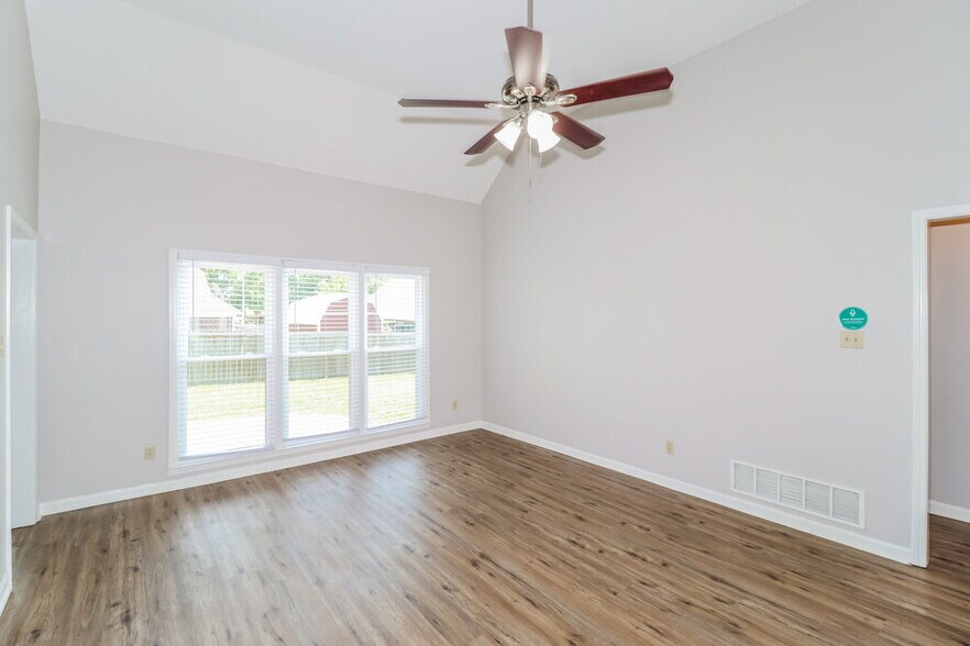 Building Photo - 6544 Misslow Cove