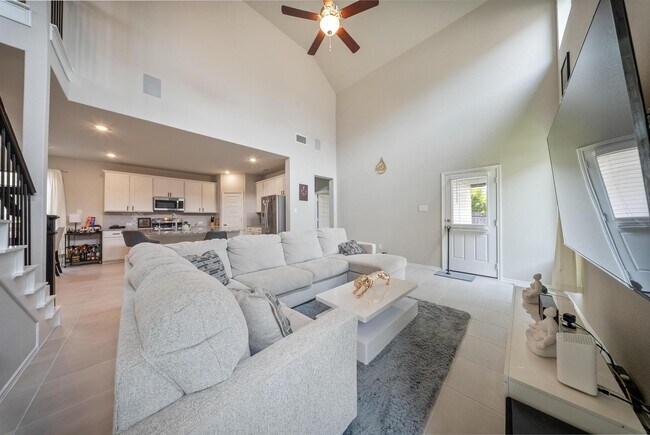 Building Photo - 8919 Oak Ivy Ln