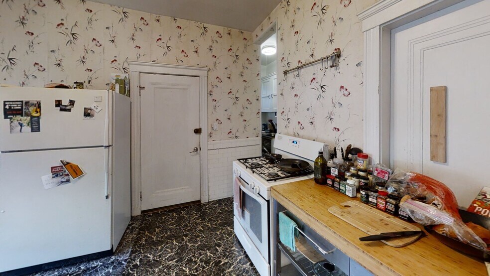 Building Photo - 99 Beals St